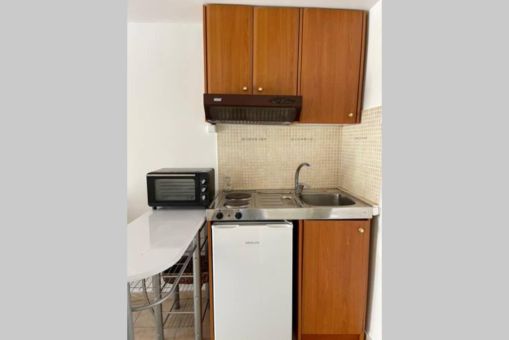 Studio Stay White Room Kalamata Exterior foto